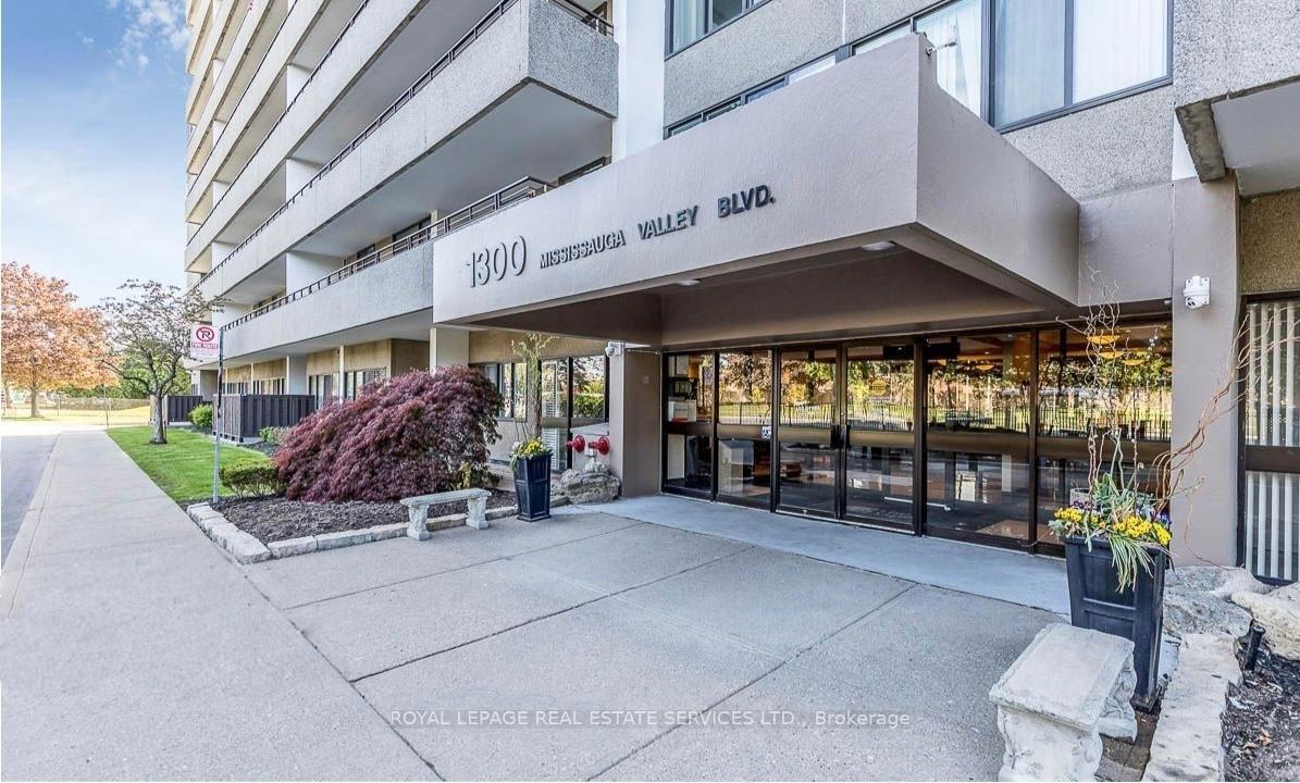 1300-valley-boulevard-mississauga-ontario-w12350226