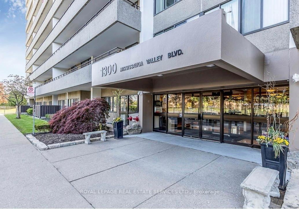 1300-valley-boulevard-mississauga-ontario-w12350226