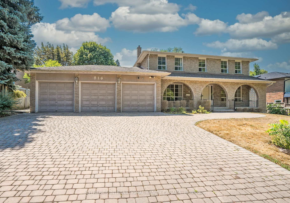 816-bexhill-road-mississauga-ontario-w12350573