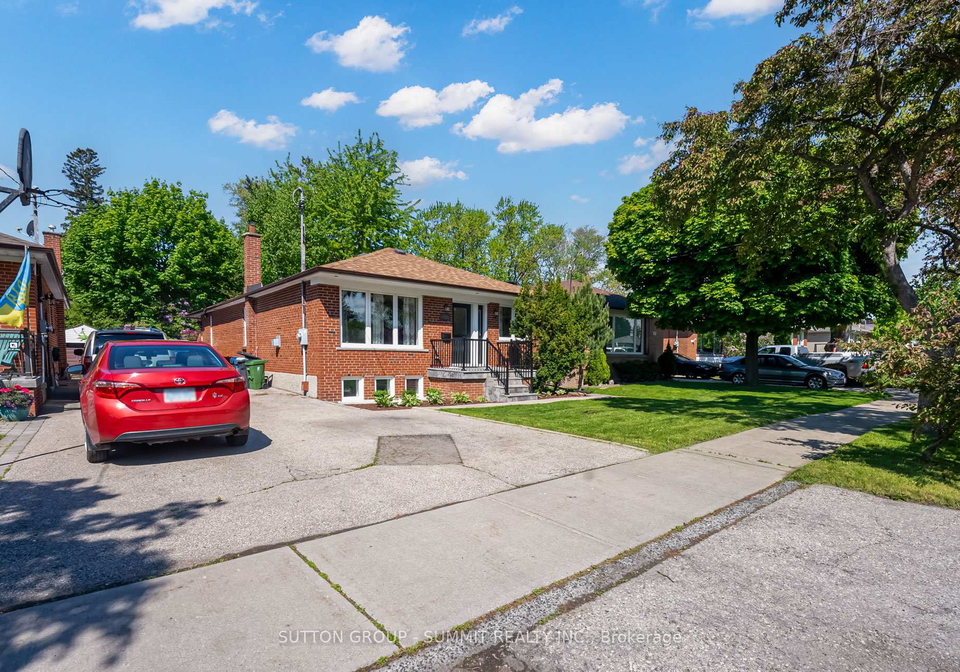 47-rayside-drive-s-etobicoke-ontario-w12350880