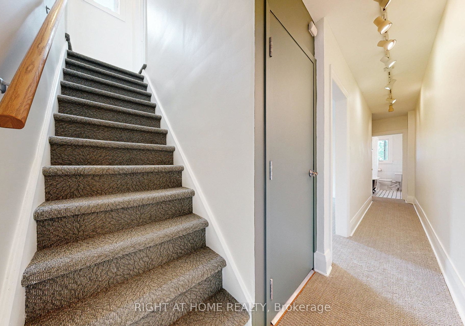 28-pearson-avenue-toronto-ontario-w12350933