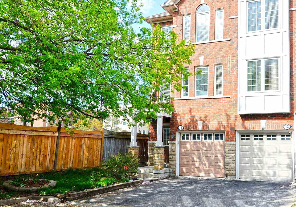 15-gemstone-lane-brampton-ontario-w12351035