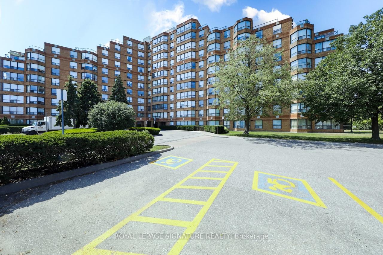 6-humberline-drive-etobicoke-ontario-w12351138