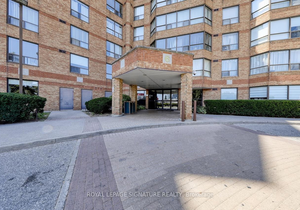 6-humberline-drive-etobicoke-ontario-w12351138