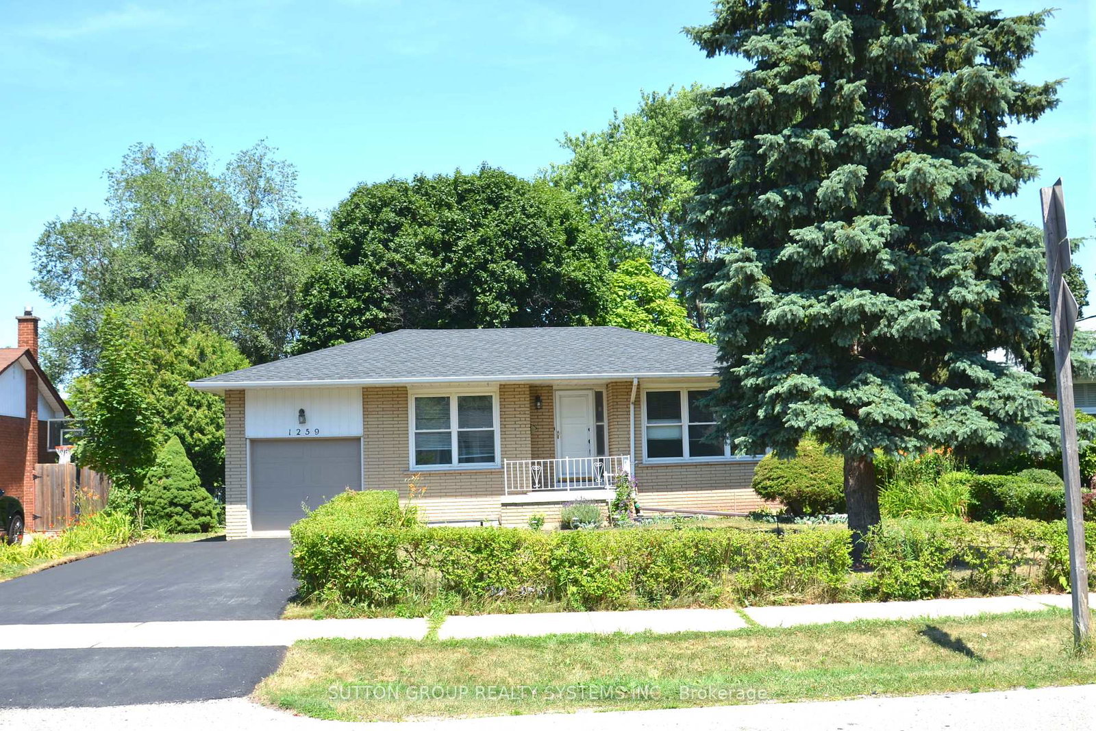 1259-montclair-drive-oakville-ontario-w12351454