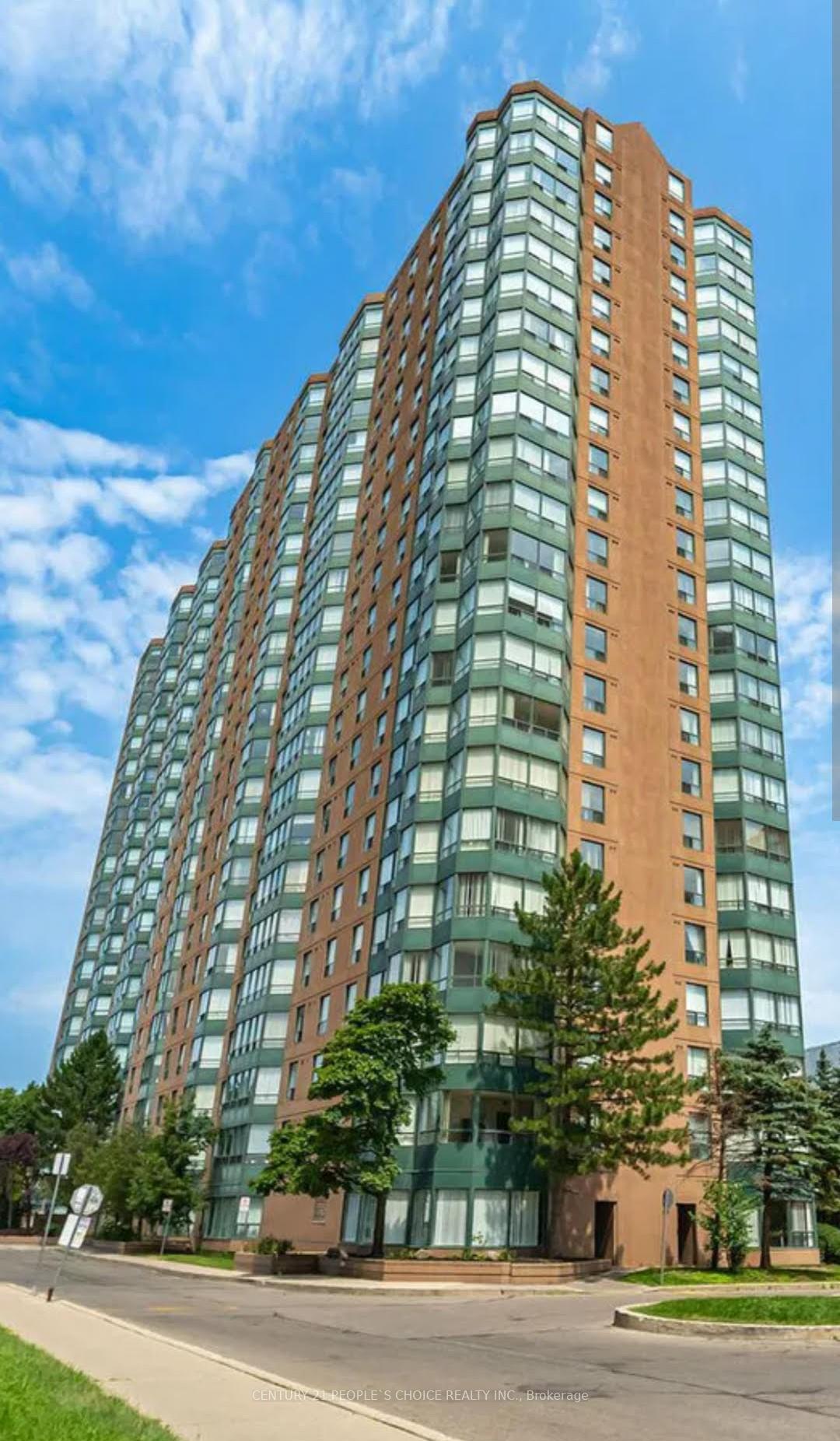 135-hillcrest-avenue-mississauga-ontario-w12351480