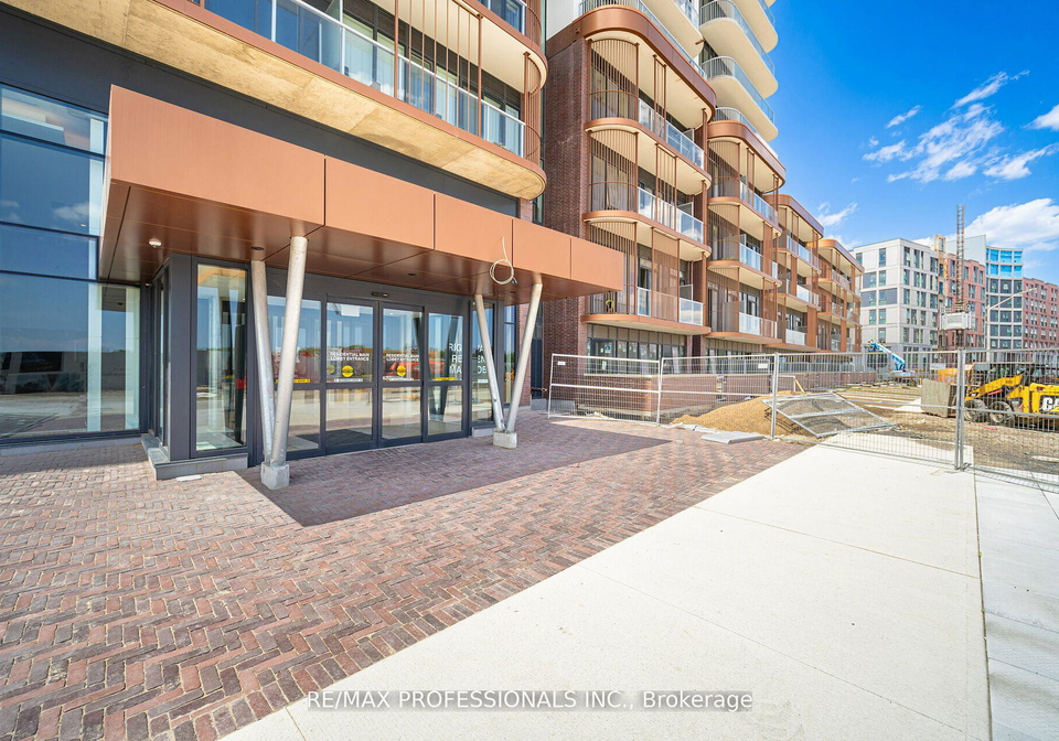 220-missinnihe-way-mississauga-ontario-w12351510