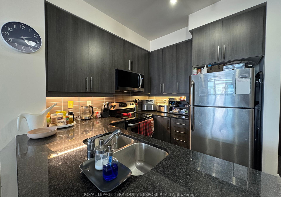 1185-the-queensway-avenue-etobicoke-ontario-w12351915