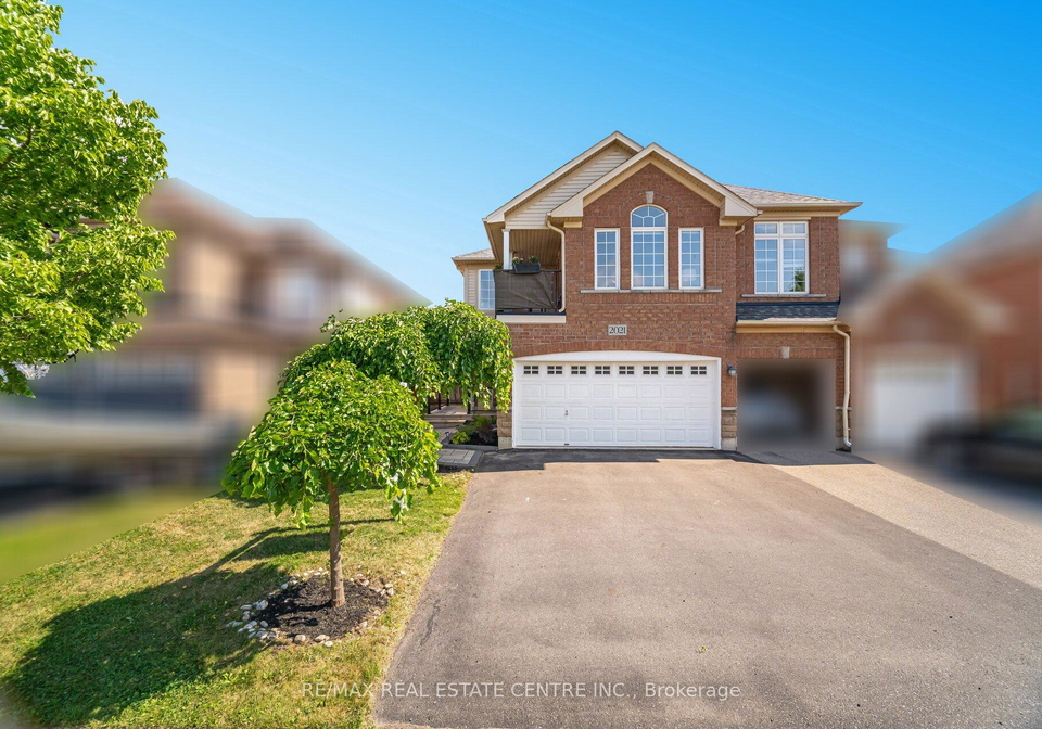 2021-redstone-crescent-oakville-ontario-w12352116
