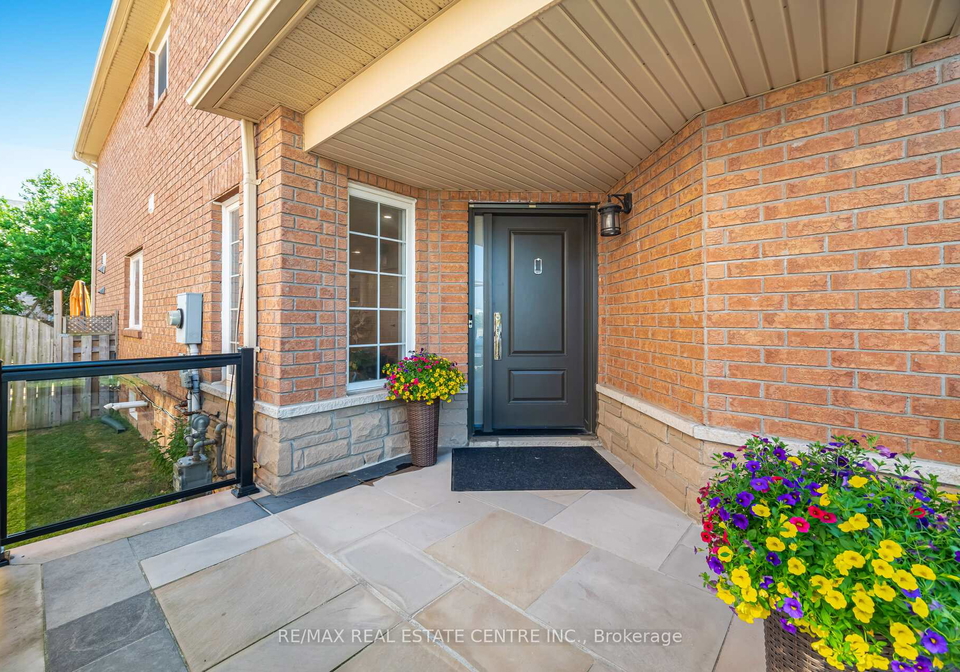 2021-redstone-crescent-oakville-ontario-w12352116
