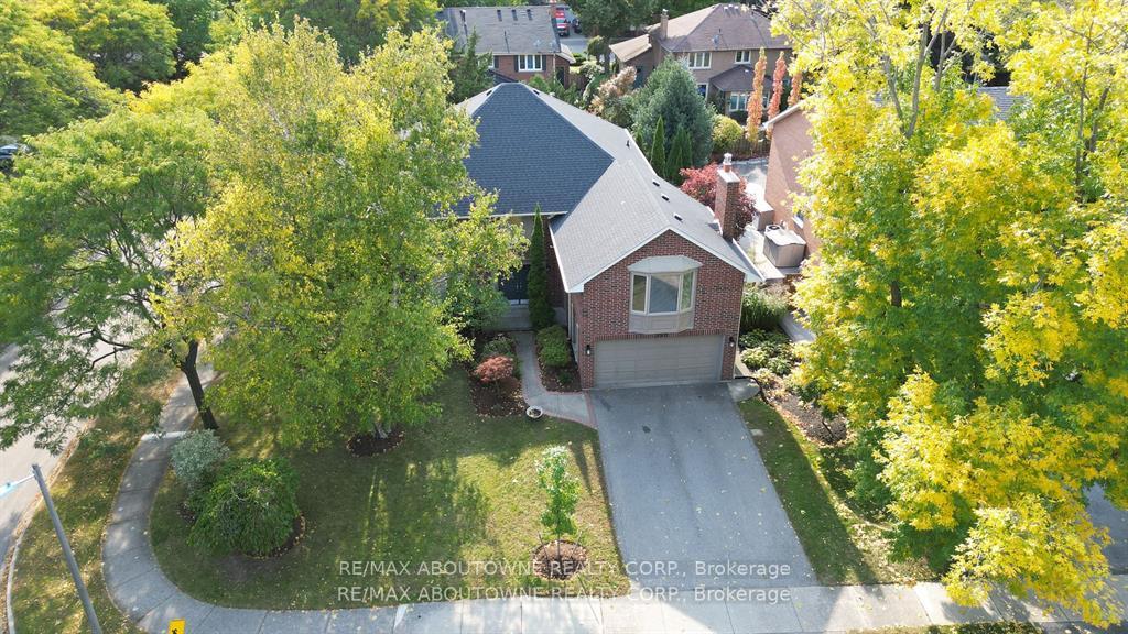 398-barclay-crescent-oakville-ontario-w12352161