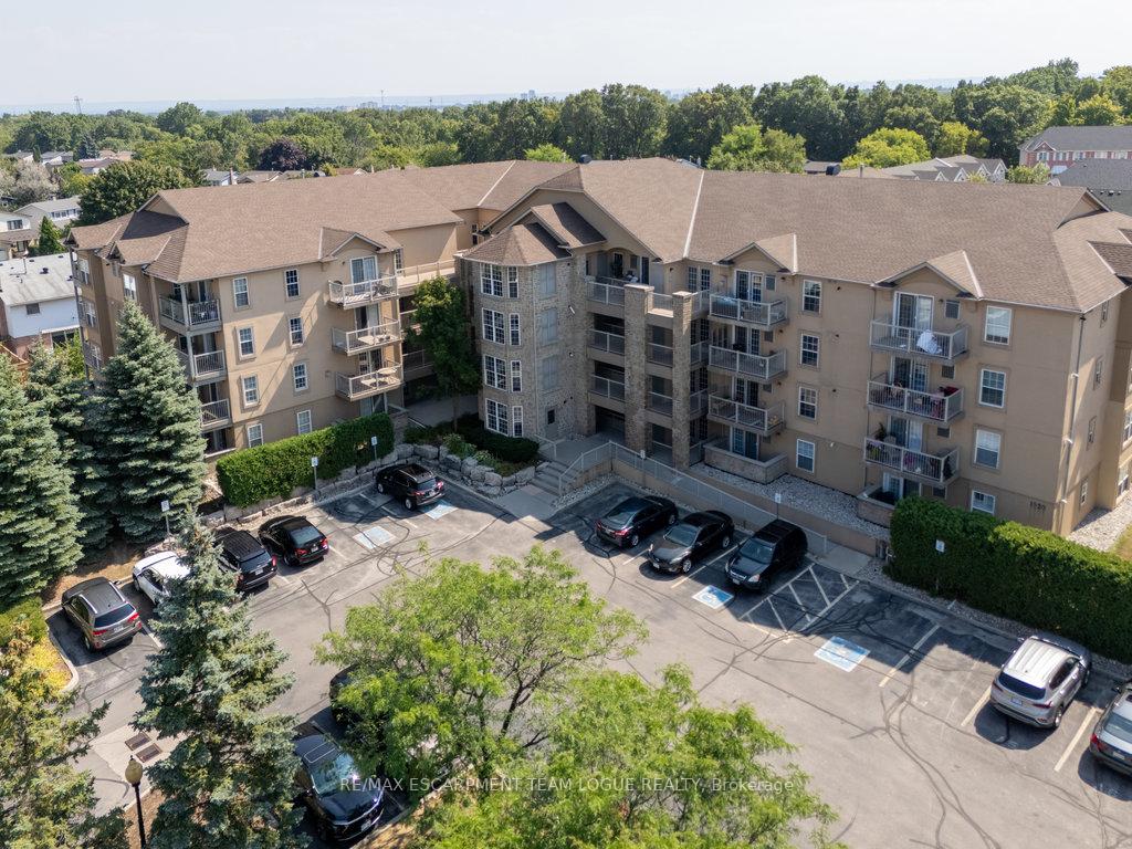 1820-walkers-line-burlington-ontario-w12352175