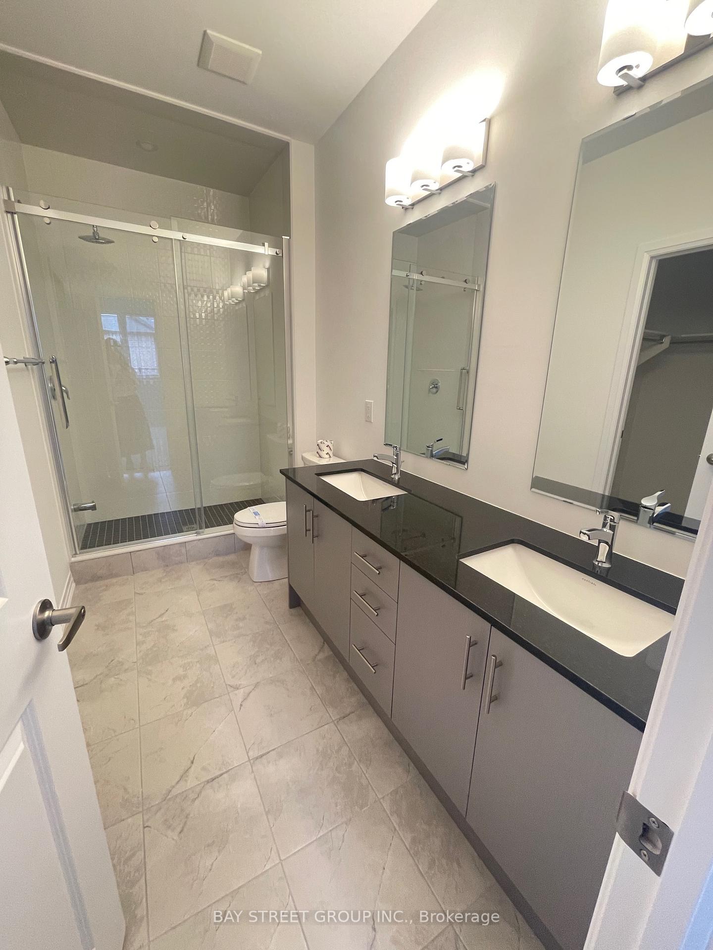 3233-crystal-line-oakville-ontario-w12353724