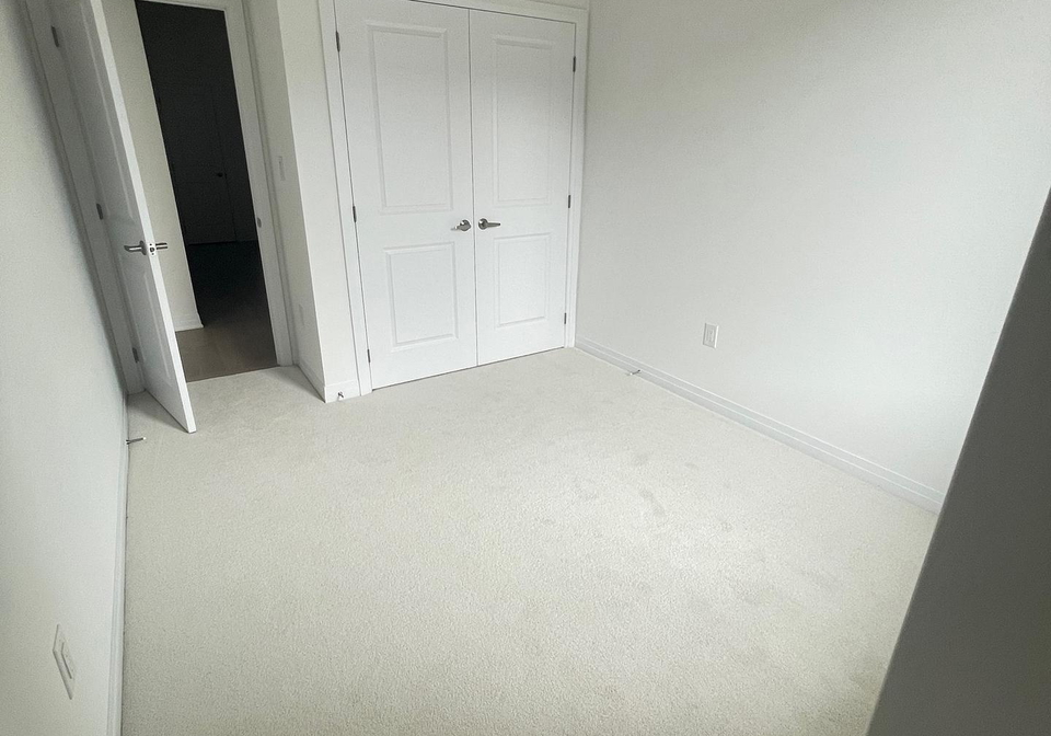 3233-crystal-line-oakville-ontario-w12353724