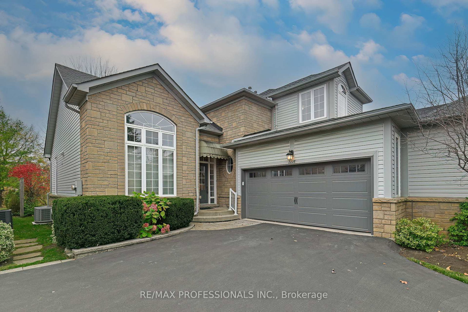 2228-turnberry-road-burlington-ontario-w12354198