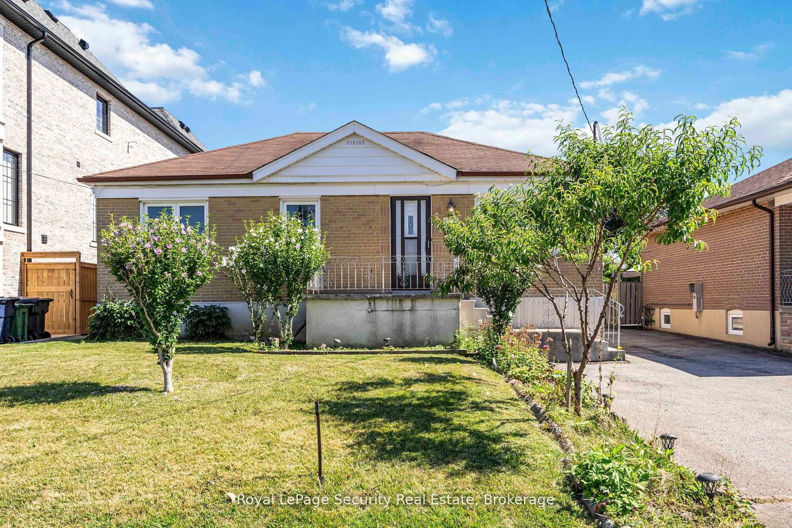 405-rustic-road-north-york-ontario-w12354258