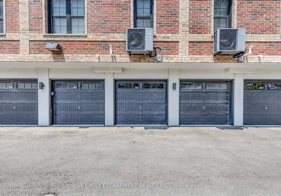760-lakeshore-road-e-mississauga-ontario-w12354459