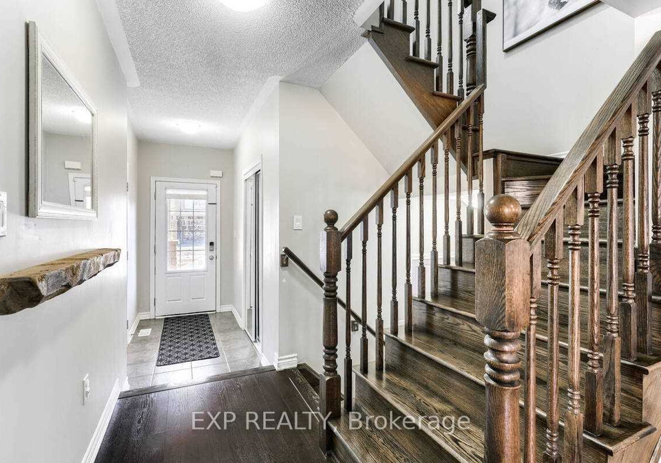 1554-gainer-crescent-milton-ontario-w12354656