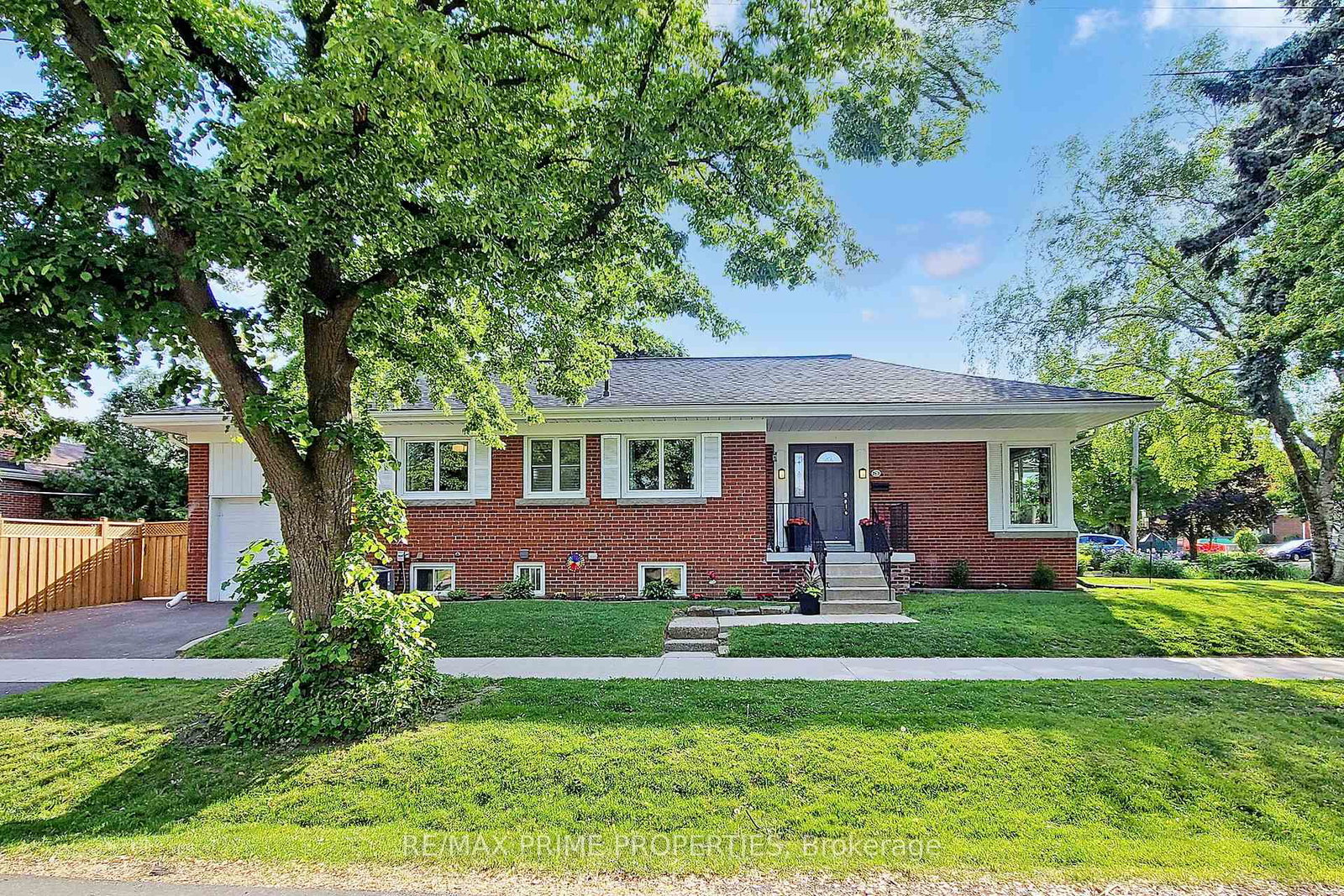 10-gladfern-road-etobicoke-ontario-w12354823
