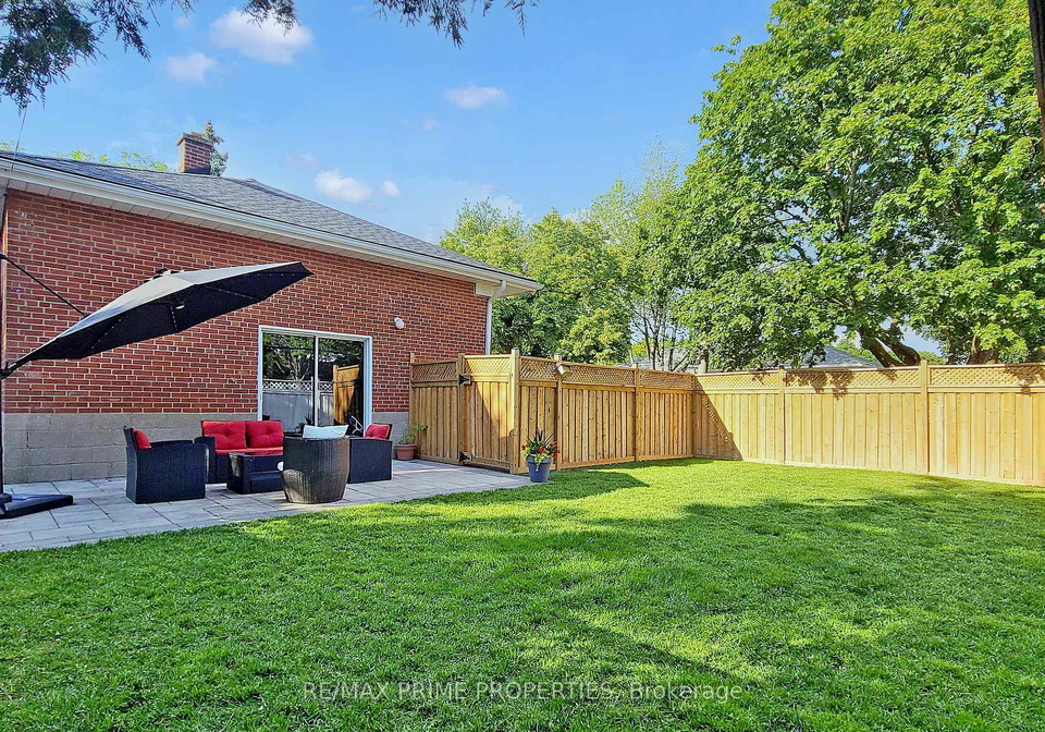 10-gladfern-road-etobicoke-ontario-w12354823