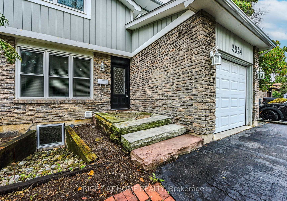 2824-bucklepost-crescent-mississauga-ontario-w12355123