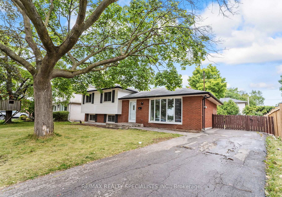 2025-bridge-road-oakville-ontario-w12355214