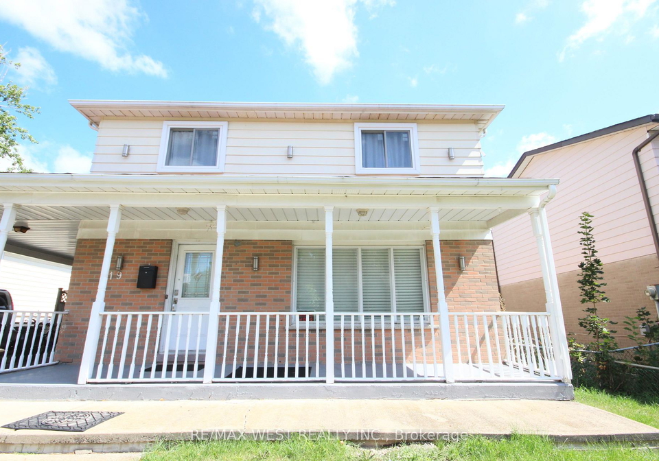 19-lynmont-road-etobicoke-ontario-w12355357