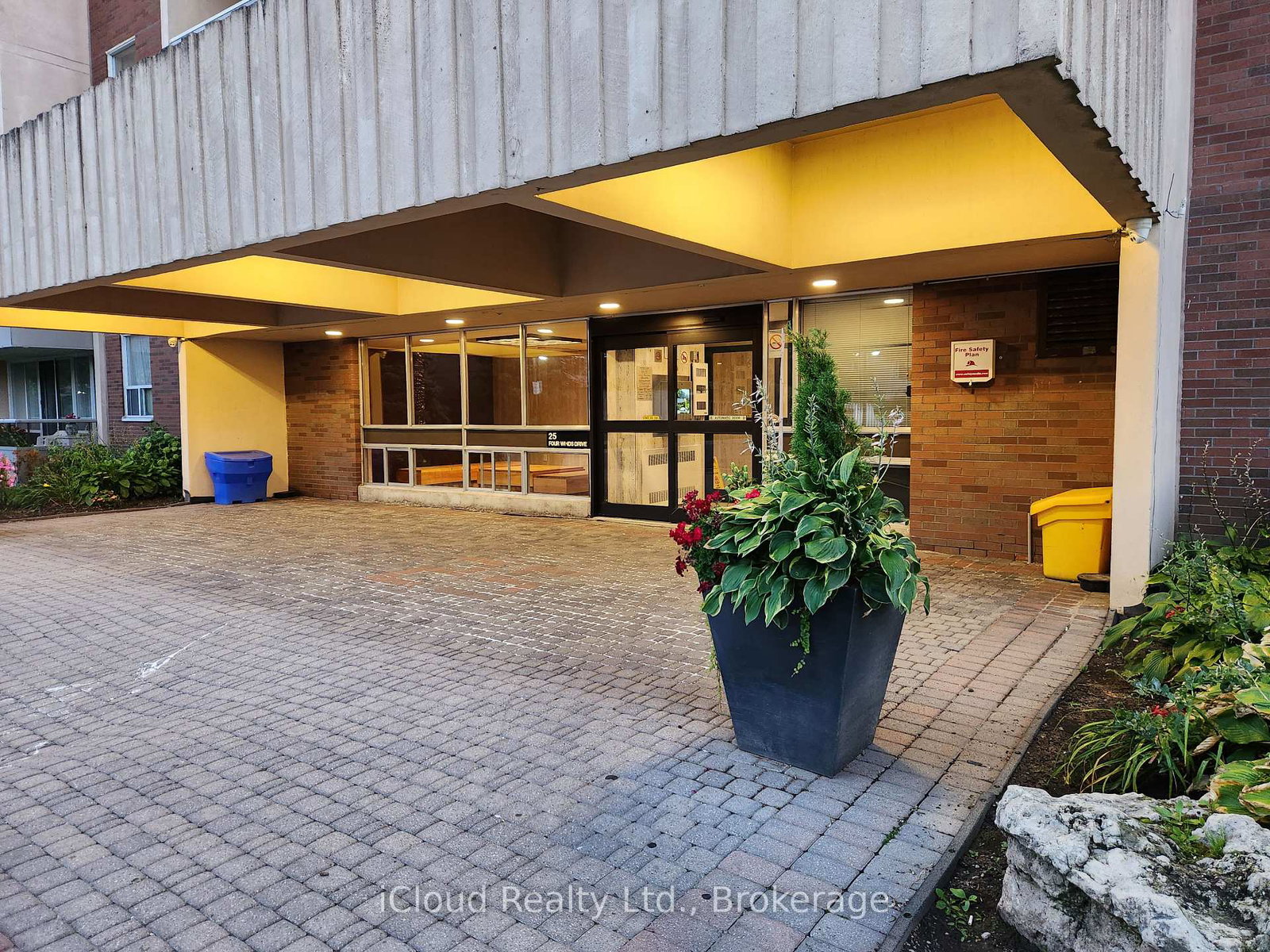 25-four-winds-drive-york-ontario-w12355625