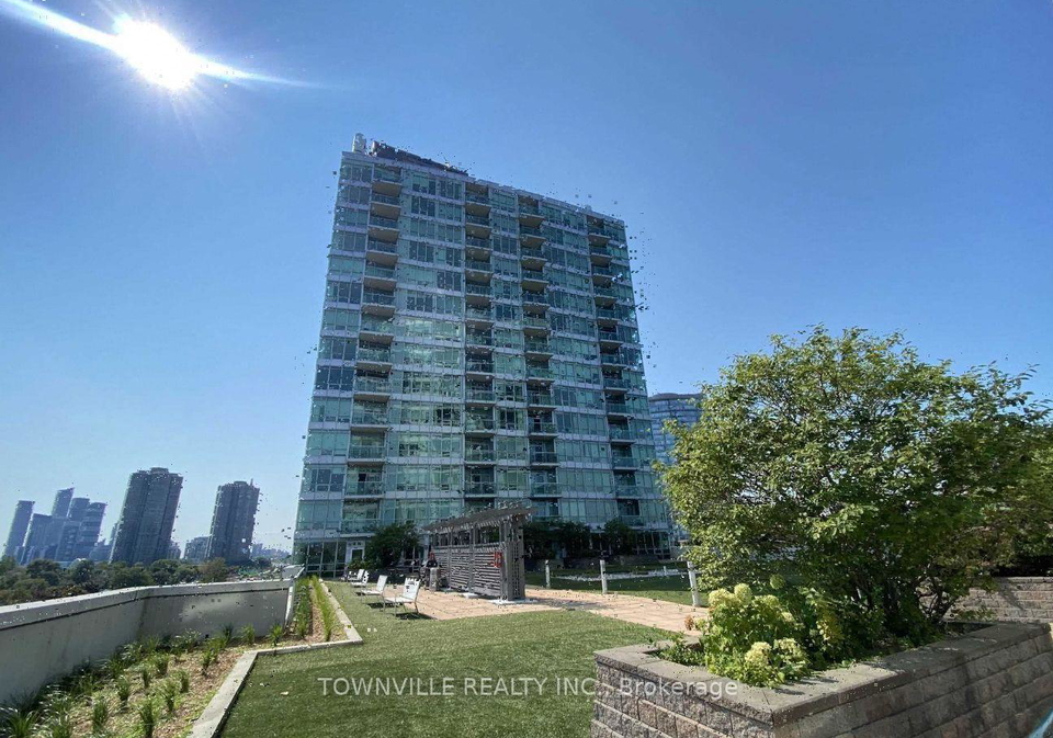 1926-lake-shore-boulevard-w-toronto-ontario-w12355714