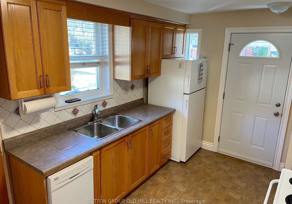 8-westleigh-crescent-etobicoke-ontario-w12355743