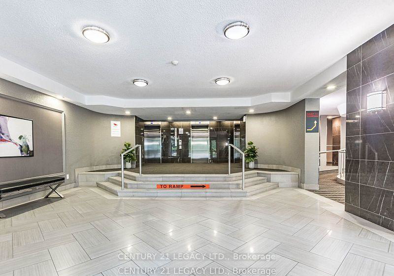 8-lisa-street-e-brampton-ontario-w12355920