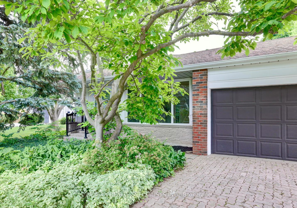 2202-thorn-lodge-drive-mississauga-ontario-w12355998