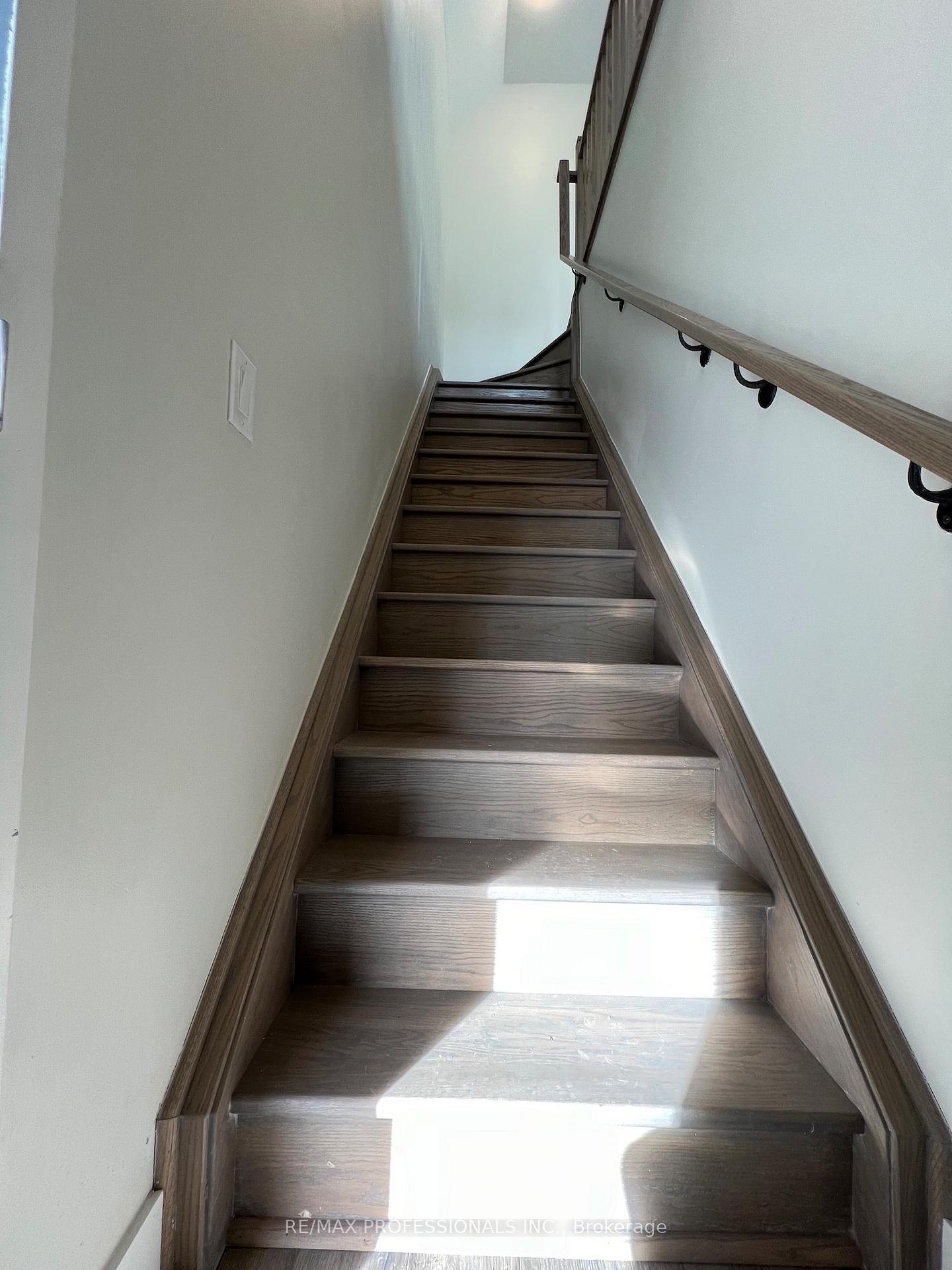 62-dixfield-drive-etobicoke-ontario-w12356210