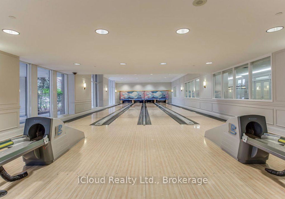 25-kingsbridge-garden-mississauga-ontario-w12356487