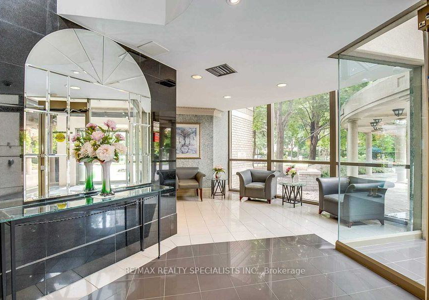 45-kingsbridge-garden-circle-mississauga-ontario-w12356752