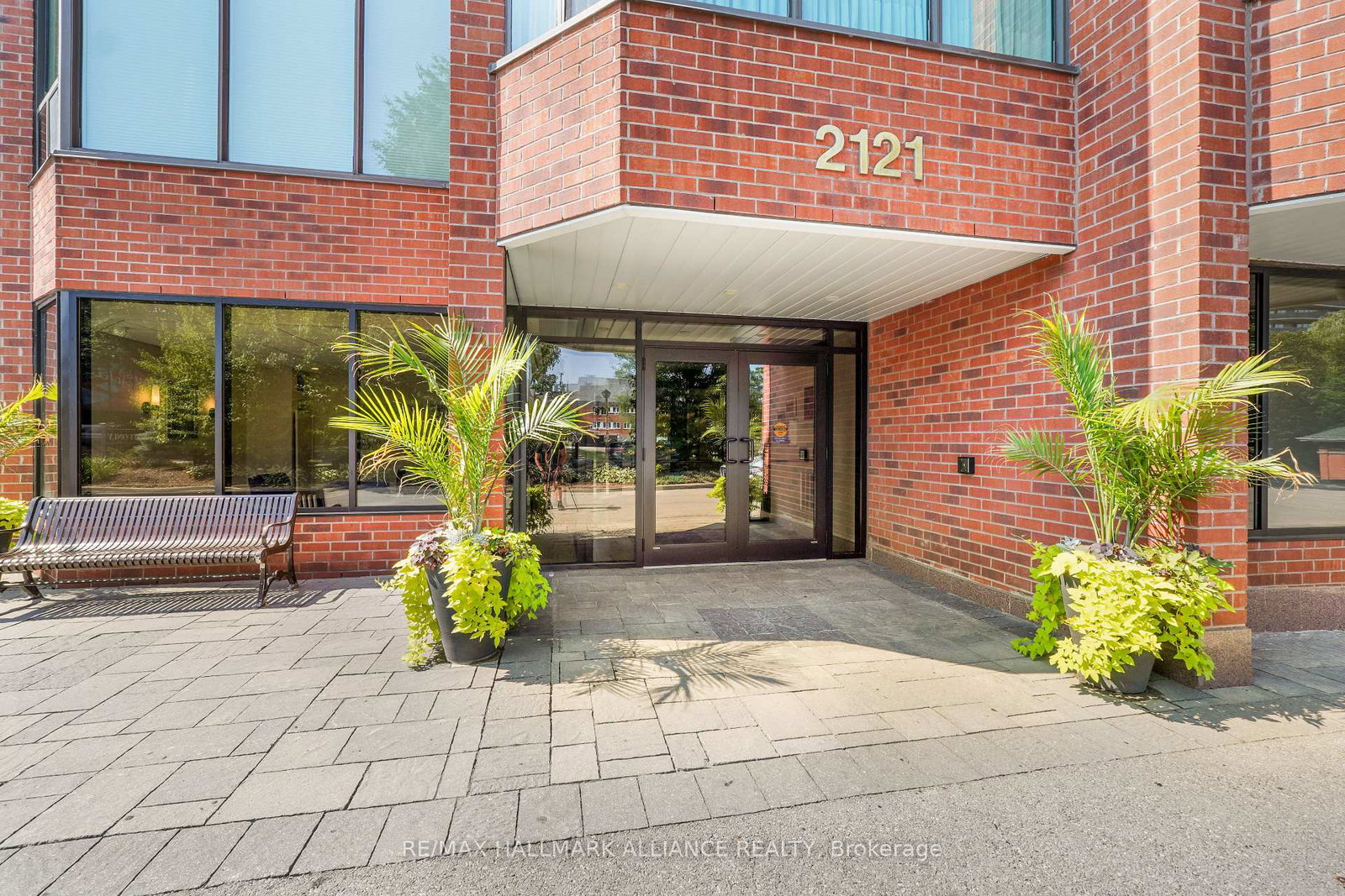 2121-lakeshore-road-burlington-ontario-w12356797