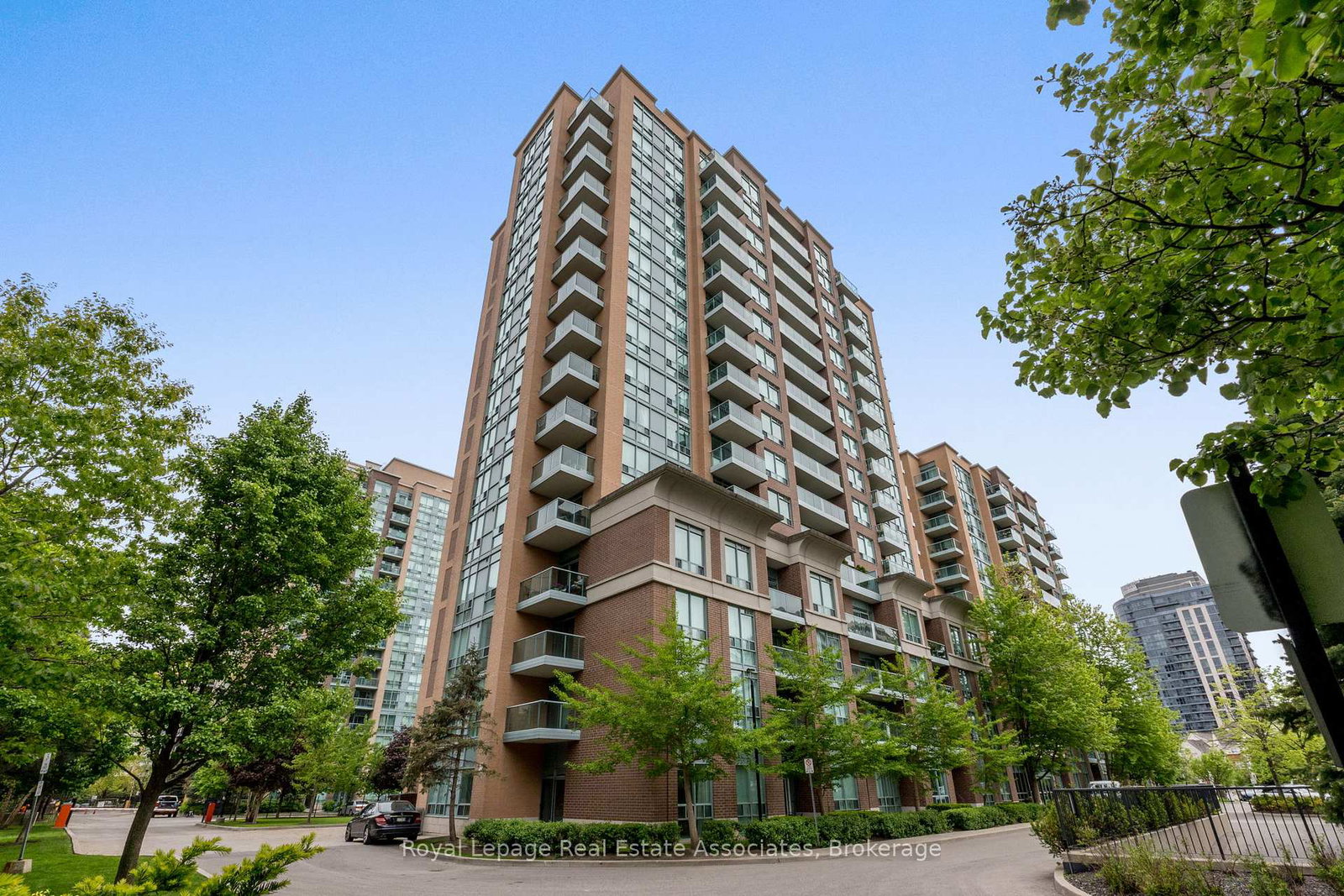 15-michael-power-place-etobicoke-ontario-w12356831