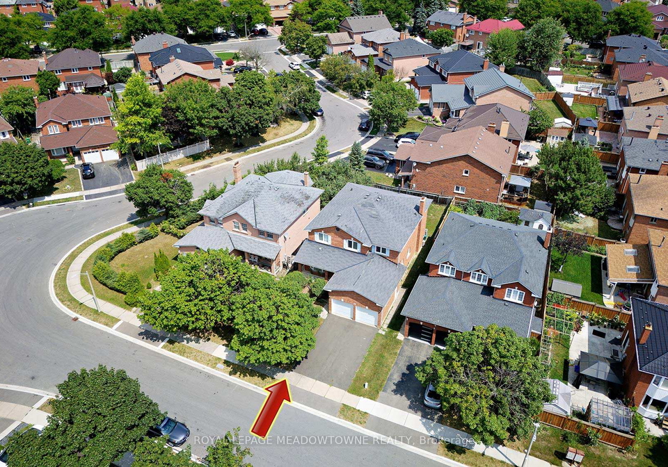 18-blue-bonnet-drive-brampton-ontario-w12356891