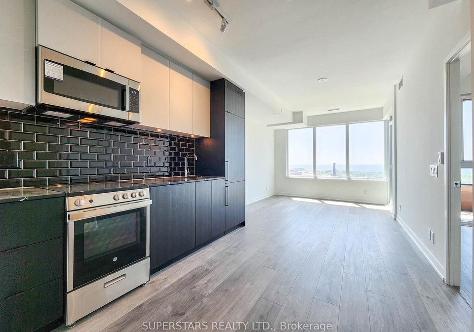 285-dufferin-street-toronto-ontario-w12357111