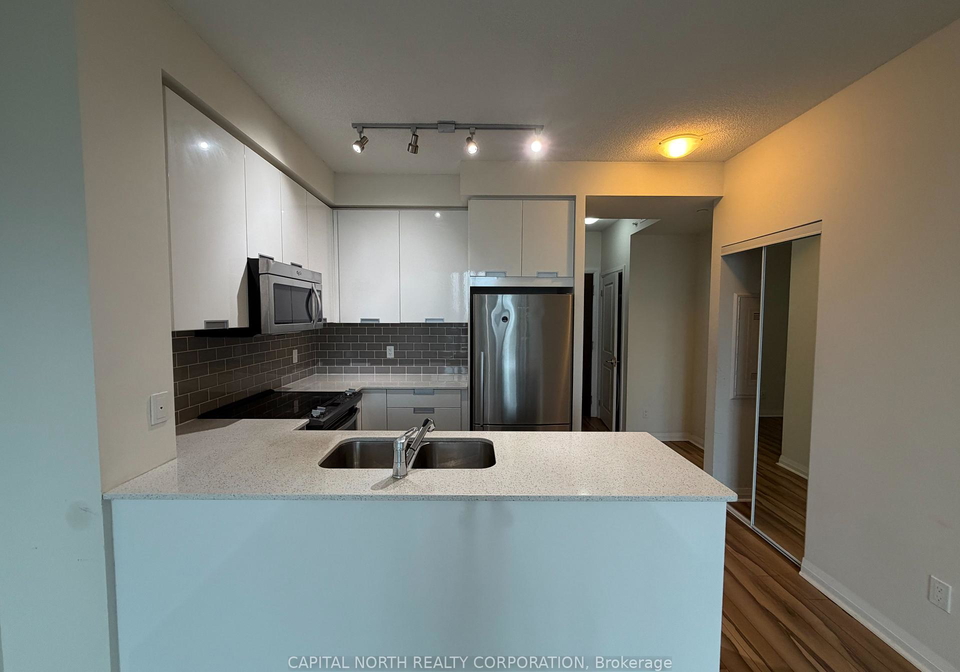 75-eglinton-avenue-w-mississauga-ontario-w12357669