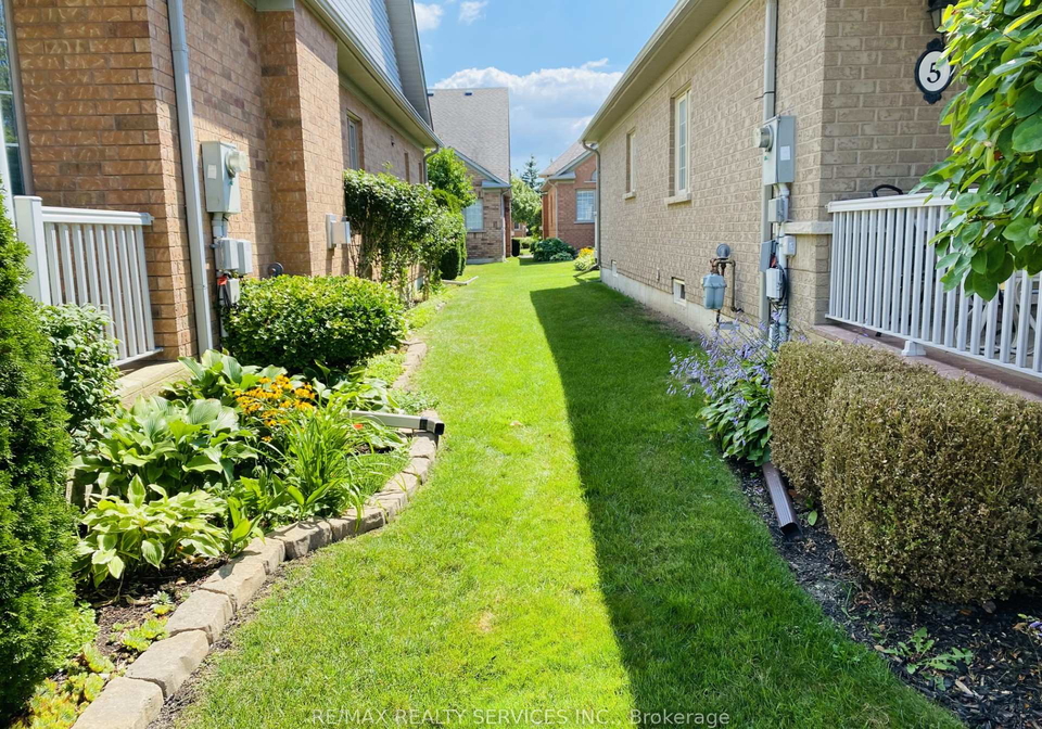 5-falconwood-place-brampton-ontario-w12358567