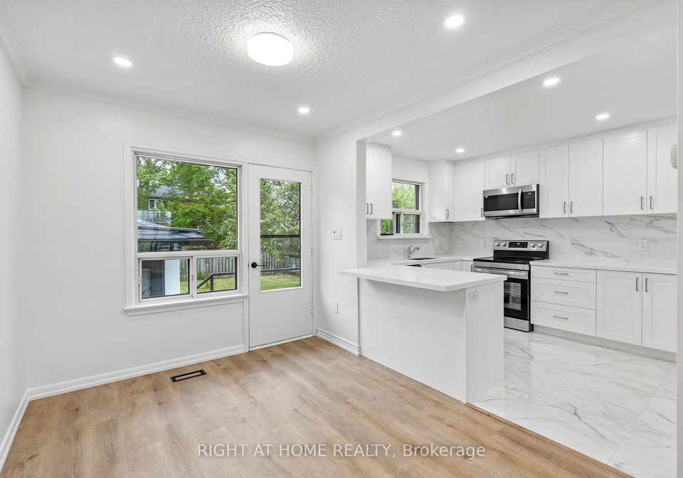 53-lawnside-drive-north-york-ontario-w12359032