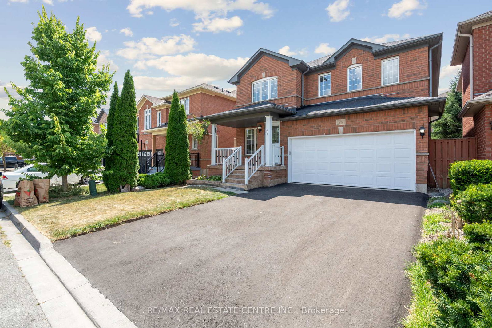 39-four-seasons-circle-brampton-ontario-w12359390