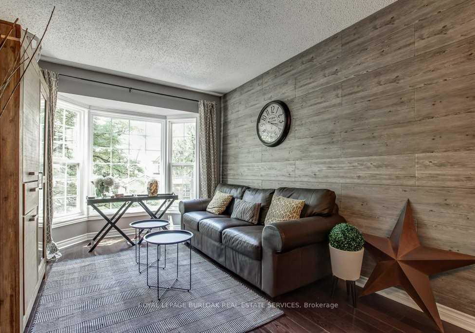 2272-mowat-avenue-oakville-ontario-w12359543