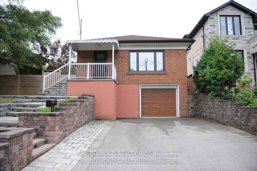 21-gracefield-avenue-north-york-ontario-w12359634