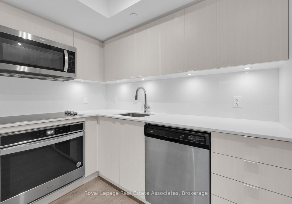 5-mabelle-avenue-etobicoke-ontario-w12359652