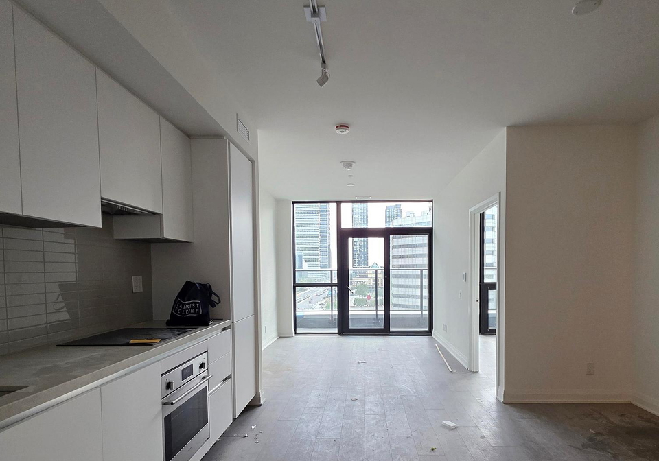151-city-center-drive-mississauga-ontario-w12359748
