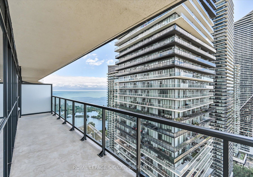 38-annie-craig-drive-etobicoke-ontario-w12359838