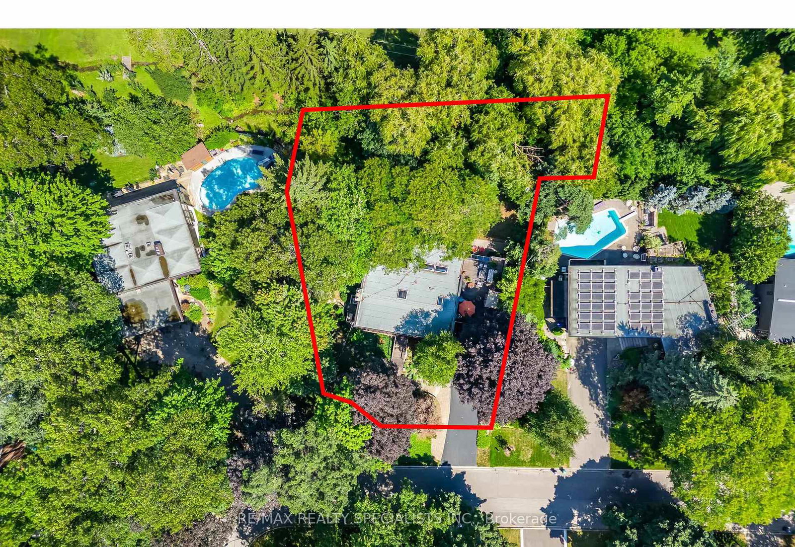 251-dickson-park-crescent-mississauga-ontario-w12360019