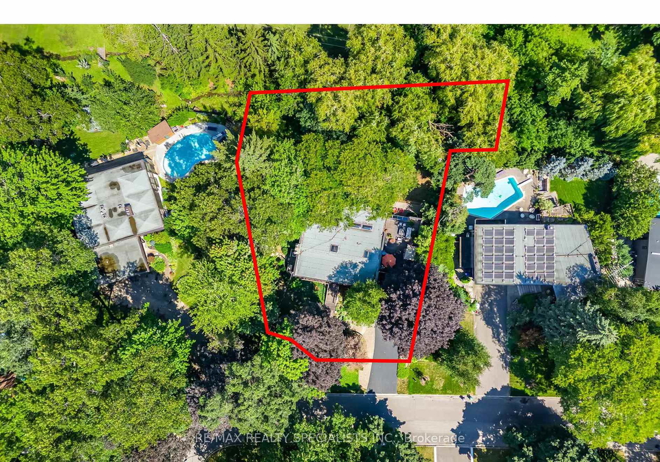 251-dickson-park-crescent-mississauga-ontario-w12360019